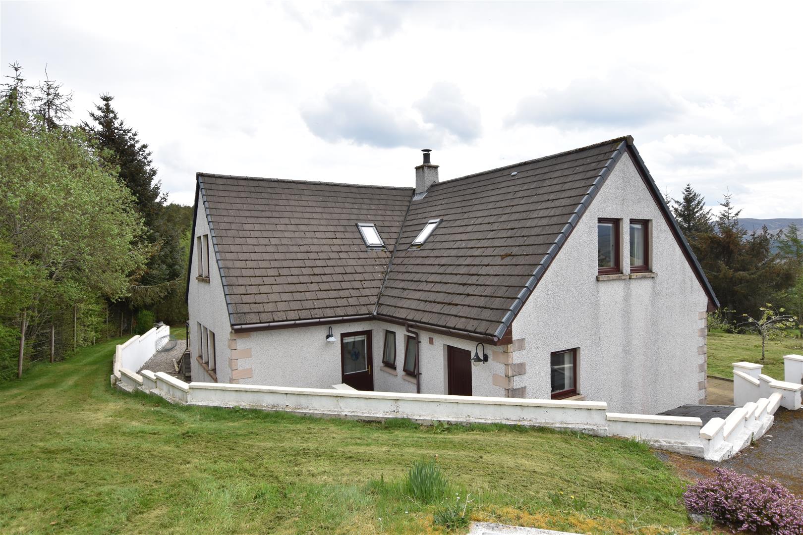 Property For Sale in Lairg IV27 4EU Munro & Noble, Estate Agents